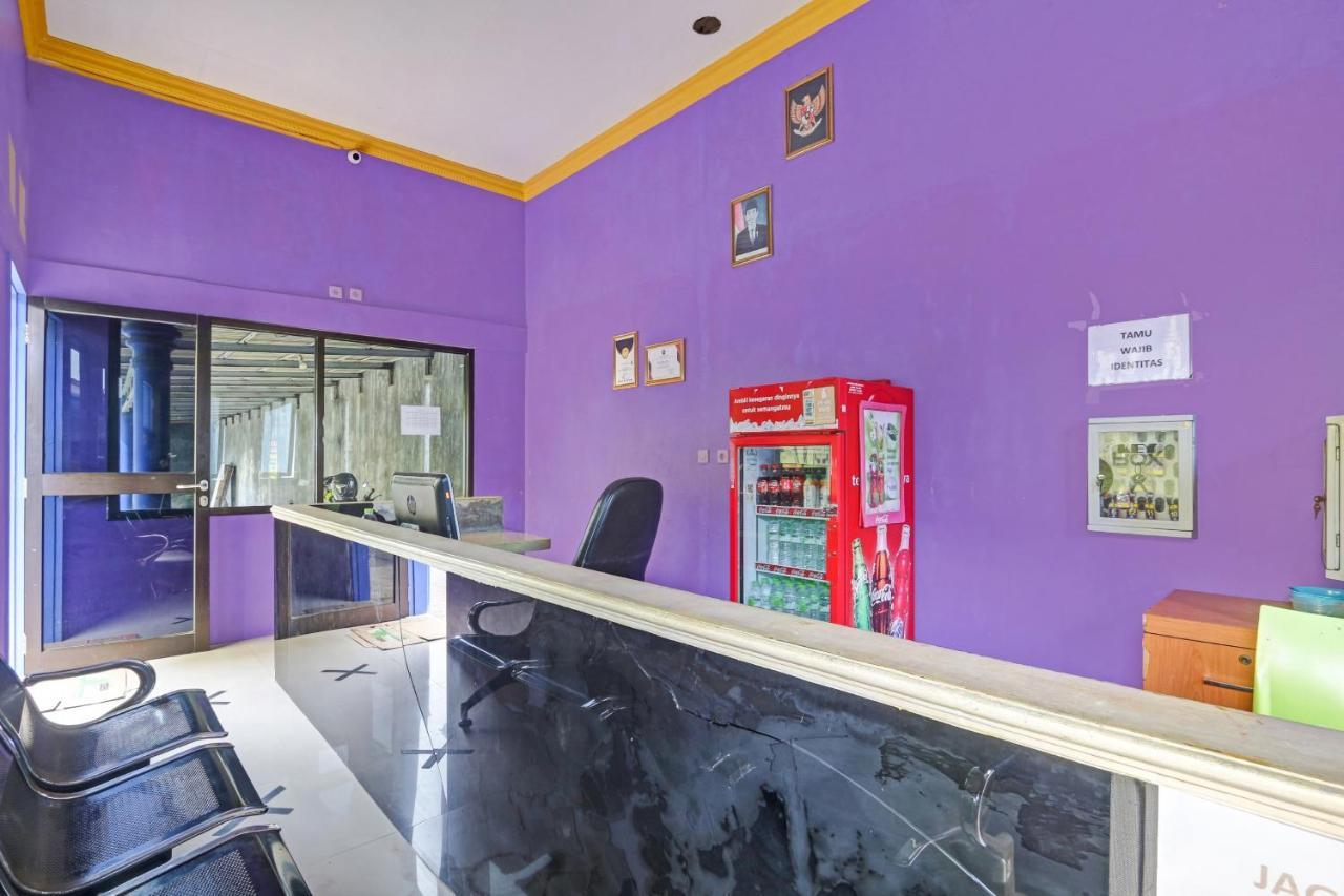Oyo 90796 Hotel Mulya Indah Tambakmulya Extérieur photo